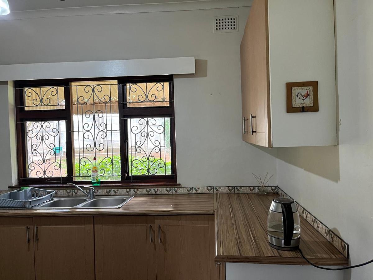 10 St Johns - House Villa Port Shepstone Buitenkant foto